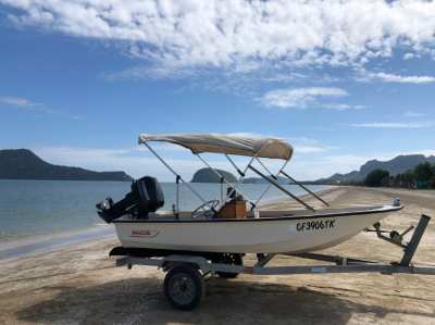 Boston whaler 11’ for sale with trailer. No paper  100,000 THB