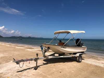 Boston whaler 11’ for sale with trailer 100,000 THB.