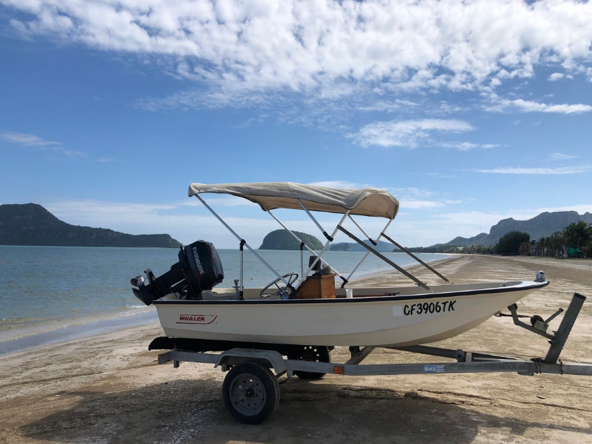 Boston whaler 11’ for sale with trailer