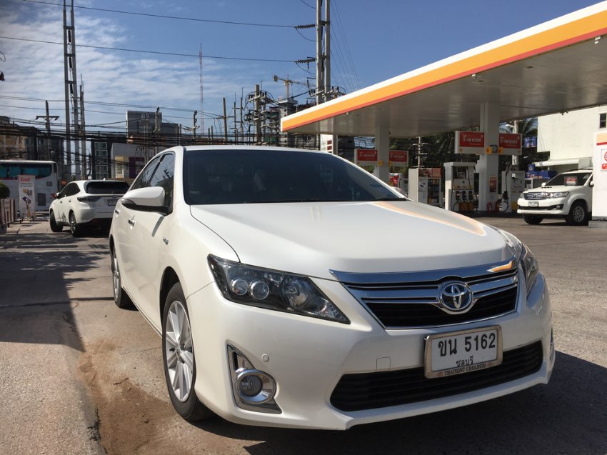 2014 Toyota Camry Hybrid in exselent condition for sale. One owner