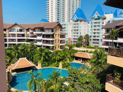 3 bed 3 bath Large Balcony/Pool View Condo for rent in Jomtien