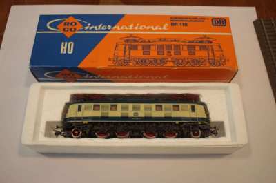 Roco 4141A H0 E-locomotive BR 118 of the DB, turquoise-beige, DC