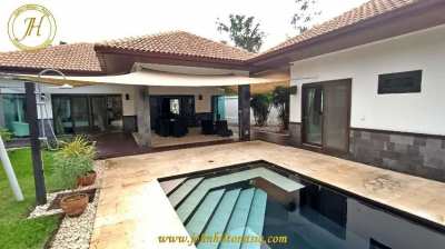 A very modern and spacious 3 bed pool villa for sale. Khao Kalok.