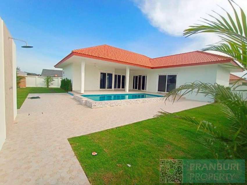 Brand new 4 bedroom pool villa between Hua Hin and Pranburi