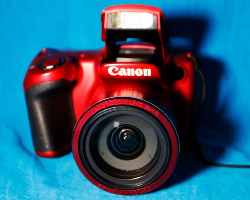 Canon PowerShot SX400 IS 16MP Red Camera (24-720mm Lens) 30X Zoom