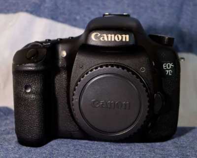 Canon EOS 7D Body, Digital SLR Camera - ตัวกล้อง DSLR ถ่าย VDO Full HD
