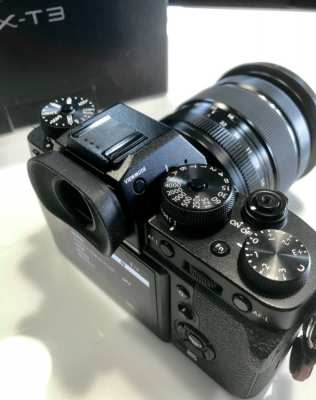 Mirrorless FUJI X-T3, 16-80mm, f4/5.6 Fujinon Zoom Lens (Mint Cond.)