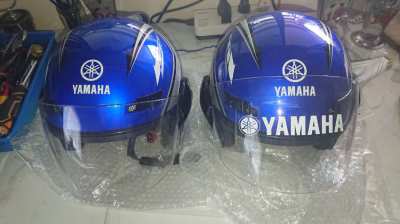 Helmet yamaha new 1800 for two.