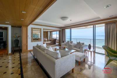 Stunning sea views from this 378 sqm Beachfront Penthouse condo 