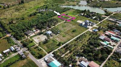 Land in Hua hin soi 112 with lake view (1600 m²)