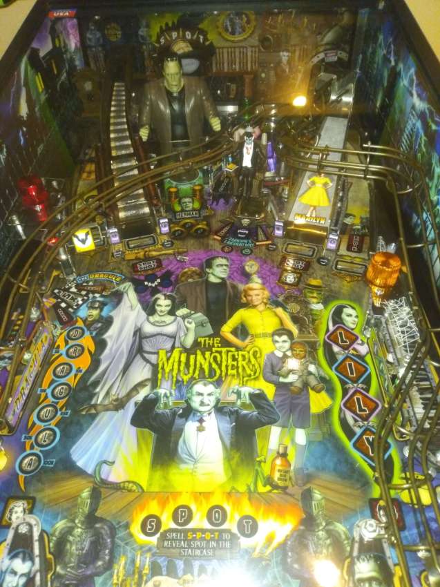 The Munsters Pro Pinball Machine *Deluxe Ed. Upgraded and Modded