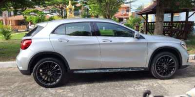 REDUCED PRICE. Immaculate Mercedes GLA250 AMG Dynamic.