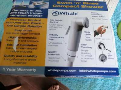 Whale Swim n Rinse compact shower (new)