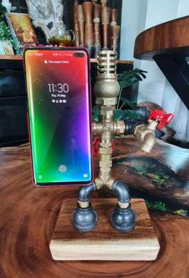 CUSTOM PIPEART ROBOTS LAMPS OR MOBILE PHONE HOLDERS