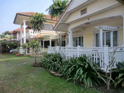 5  BED VILLA WITH ATTACHED LUXURY APARTMENT IN POPULAR DOI SAKET 