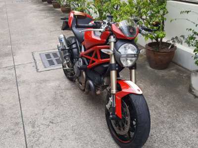 Full Option low k's Ducati Monster 1100 EVO