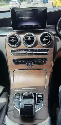 MERCEDES BENZ C350e Exclusive = LIKE NEW    279 PS
