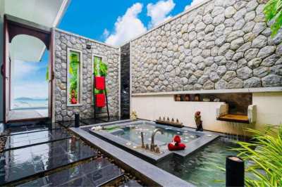 Luxury villa overlook Phang-Nga-Bay.