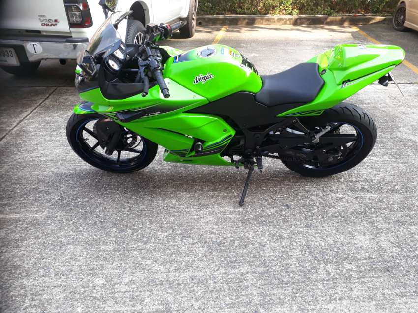 Kawasaki ninja 250r low km 15000