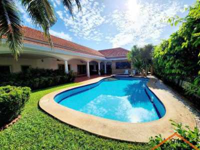 High quality pool villa on a half rai plot just 1500 meters from beach