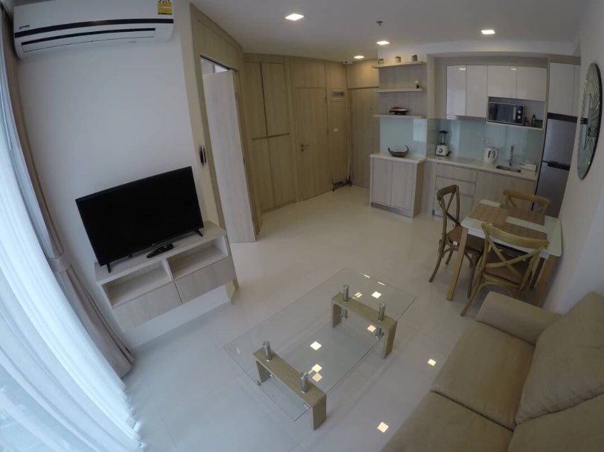 A modern and prestigious luxury condominium 2,200,000 THB