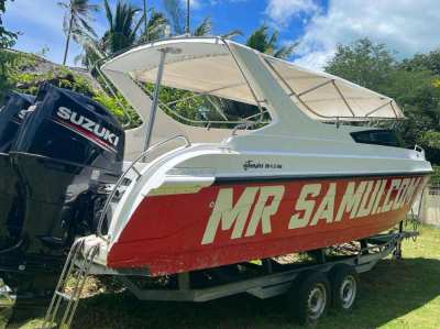 very well maintained 29 ft  Thai speed boat with twin engine 