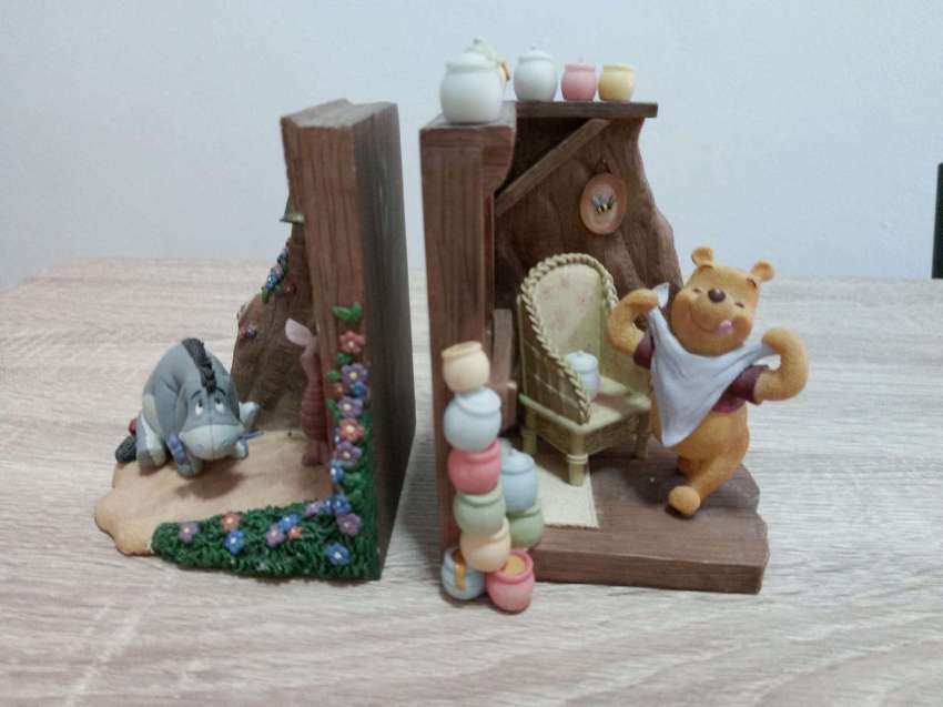 FINAL REDUCTION FREE DELIVERY A  pair of winnie the pooh  bookends