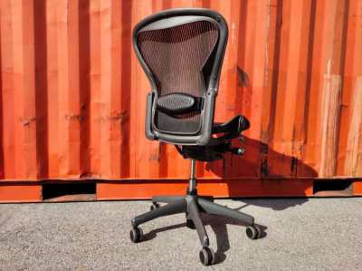 Herman Miller Aeron Graphite Medium/B Office Chair