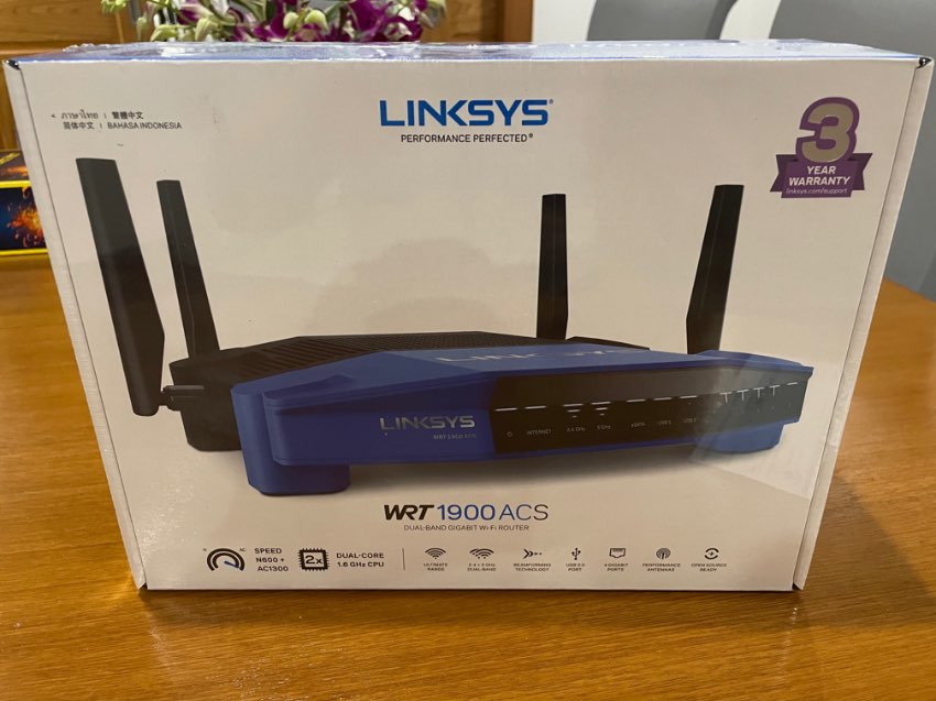 LINKSYS WRT 1900ACS Dual Band Gigabit Router