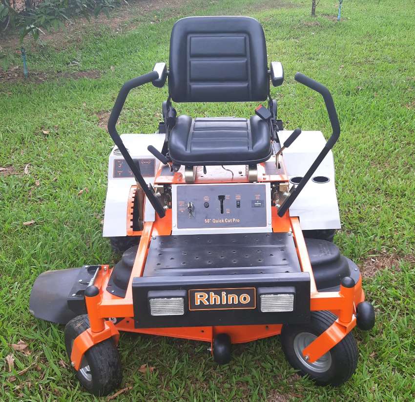 Mower - RHINO Pro residential  50 inch deck zero turn mower