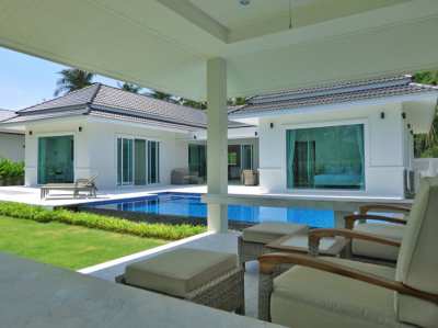 Beautiful Pool Villas 800 m from stunning Samroiyod Beach for sale