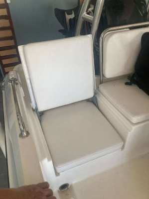 2019 US imported Bayliner CC6 center console boat  