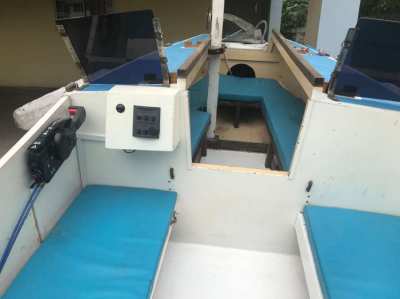 Updated: Cabin Sailboat with 9.8HP Tohatsu engine and trailer