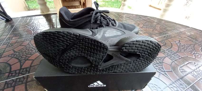 Adidas Bounce Trainers as new size 11 and half uk