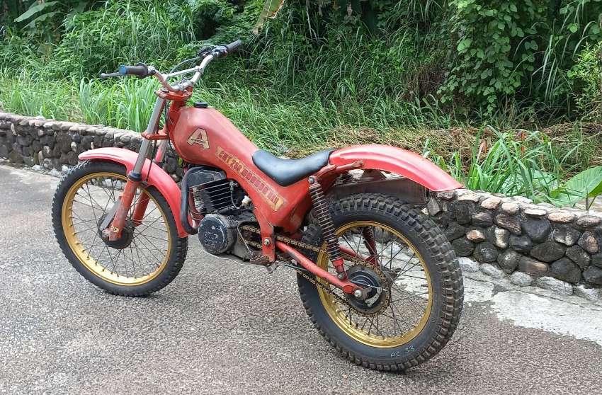 Rare trial motorcycle 1982 ARMSTRONG CMT250