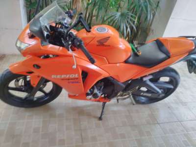 Cbr 250 only 6750 km special.