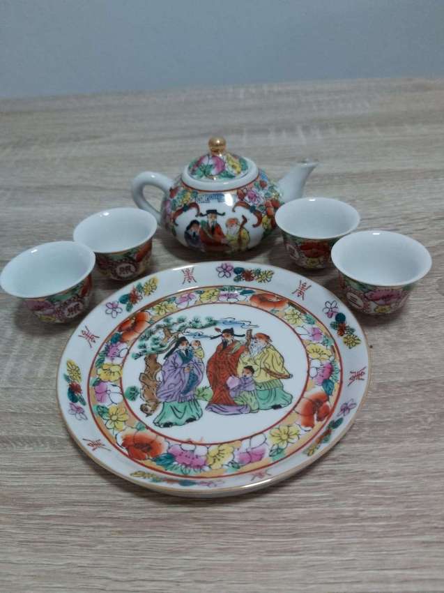 REDUCED A rare chinese famille rose style porcelain teaset on tray