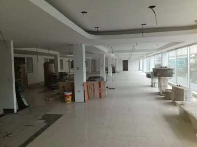 ให้เช่าโชว์รูมพื้นที่สำนักงาน พร้อมที่พักอาศัยSupalai Grand Tower Ram3