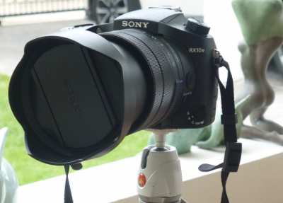  SONY RX 10-iV - With ND filter, bag and card - Like New