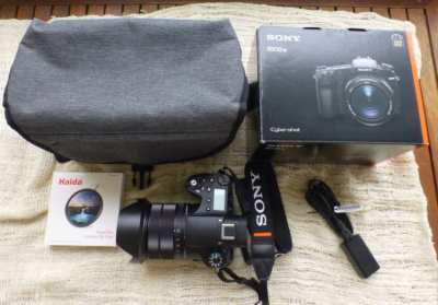  SONY RX 10-iV - With ND filter, bag and card - Like New