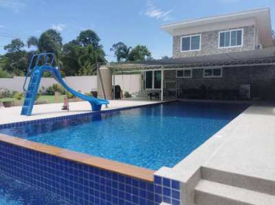 4 Bedroom Private Pool Villa opposite Bira Race Curcuit