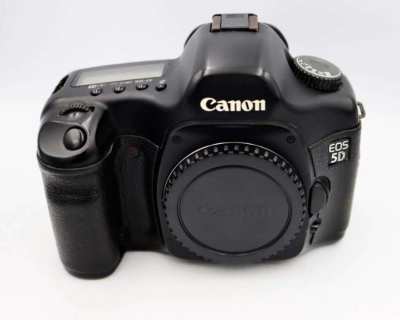Canon EOS 5D Classic Professional Full Frame DSLR camera Black Body 