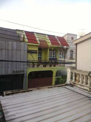 SALE OLD TOWN HOUSE 2 STOREY 2 BED IN THE SMALL VILLAGE SUKHUMVIT39