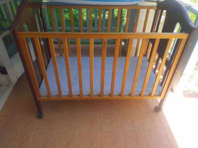 Baby cot / bed / crib Brown Bear solid wood..