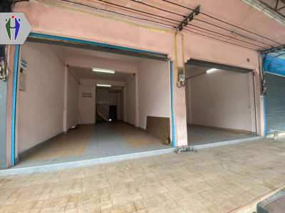Commercial Building For Rent 10,000 baht, On Tepprasit Road Pattaya