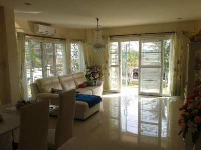 Huge price reduction - Luxury Villa with Pool in Roi Et