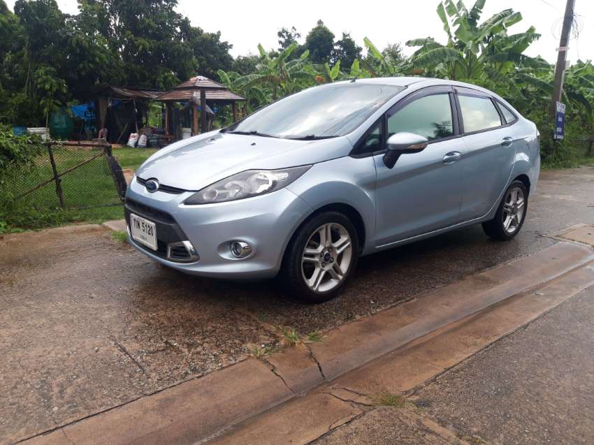 Ford Fiesta ( 1 lady owner )