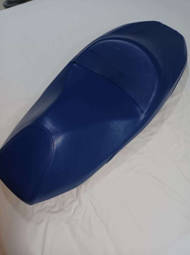 HONDA FORZA 300 BLUE SEAT