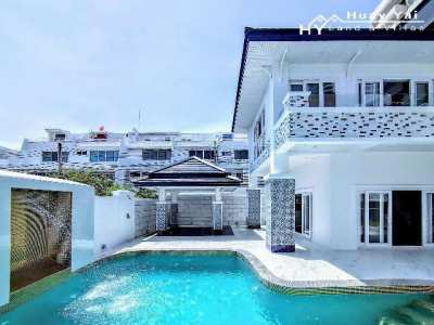 #3199 Exemplary house in absolute beach front village