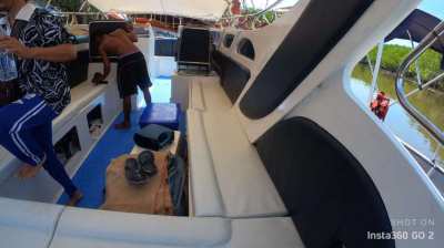 Speed boat 200hp Yamaha completely rebuild  new paint and seats 